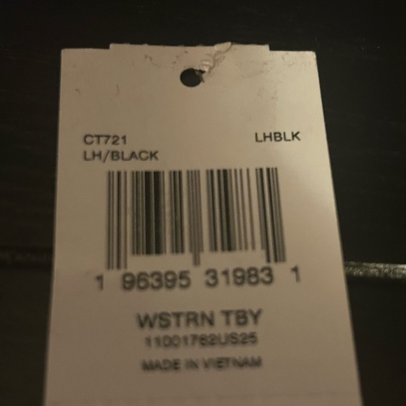 Coach Western Tabby (Like New) 
Two straps and dustbag included - Picture 5 of 11